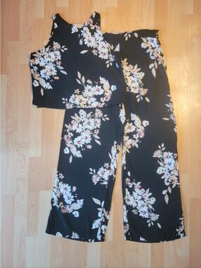 Dynamite crop top and side pants two-piece set
